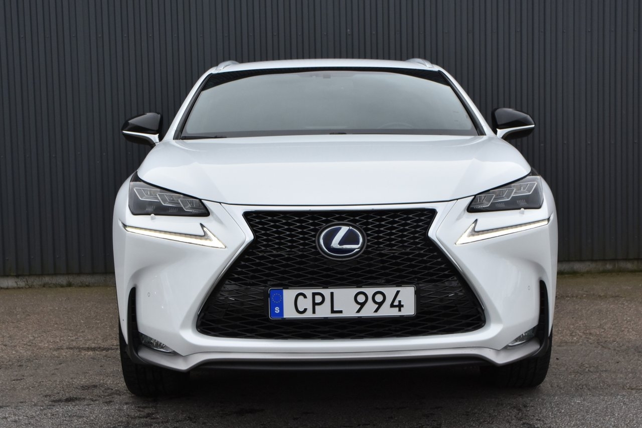 Lexus NX 300h AWD 2.5 F Sport 2017, bild 7/10