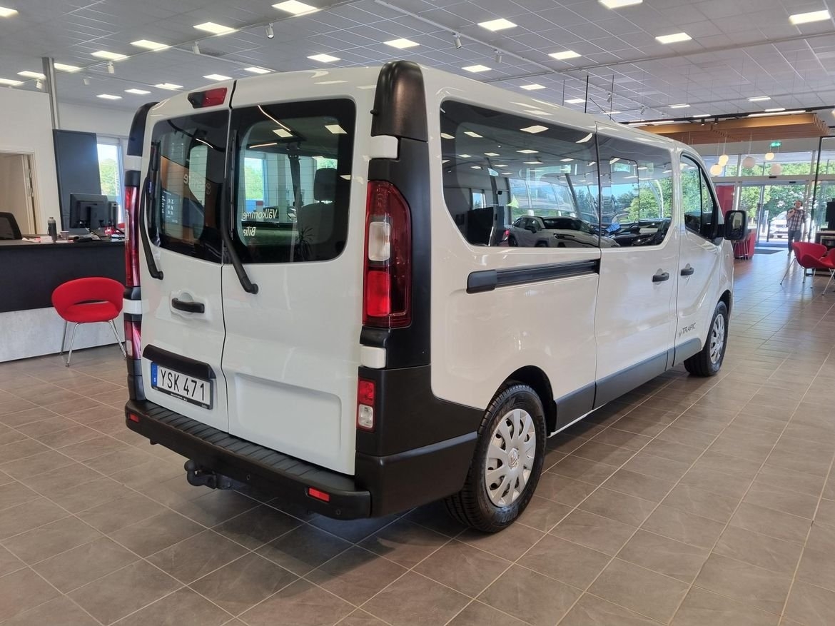 Renault Trafic 2018, photo 4/10