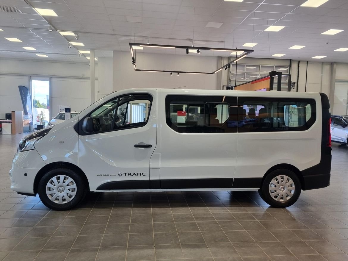 Renault Trafic 2018, photo 2/10