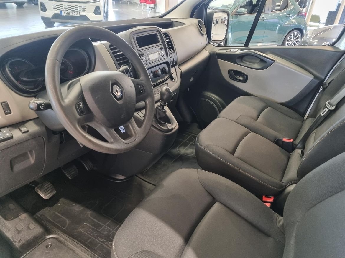 Renault Trafic 2018, photo 7/10