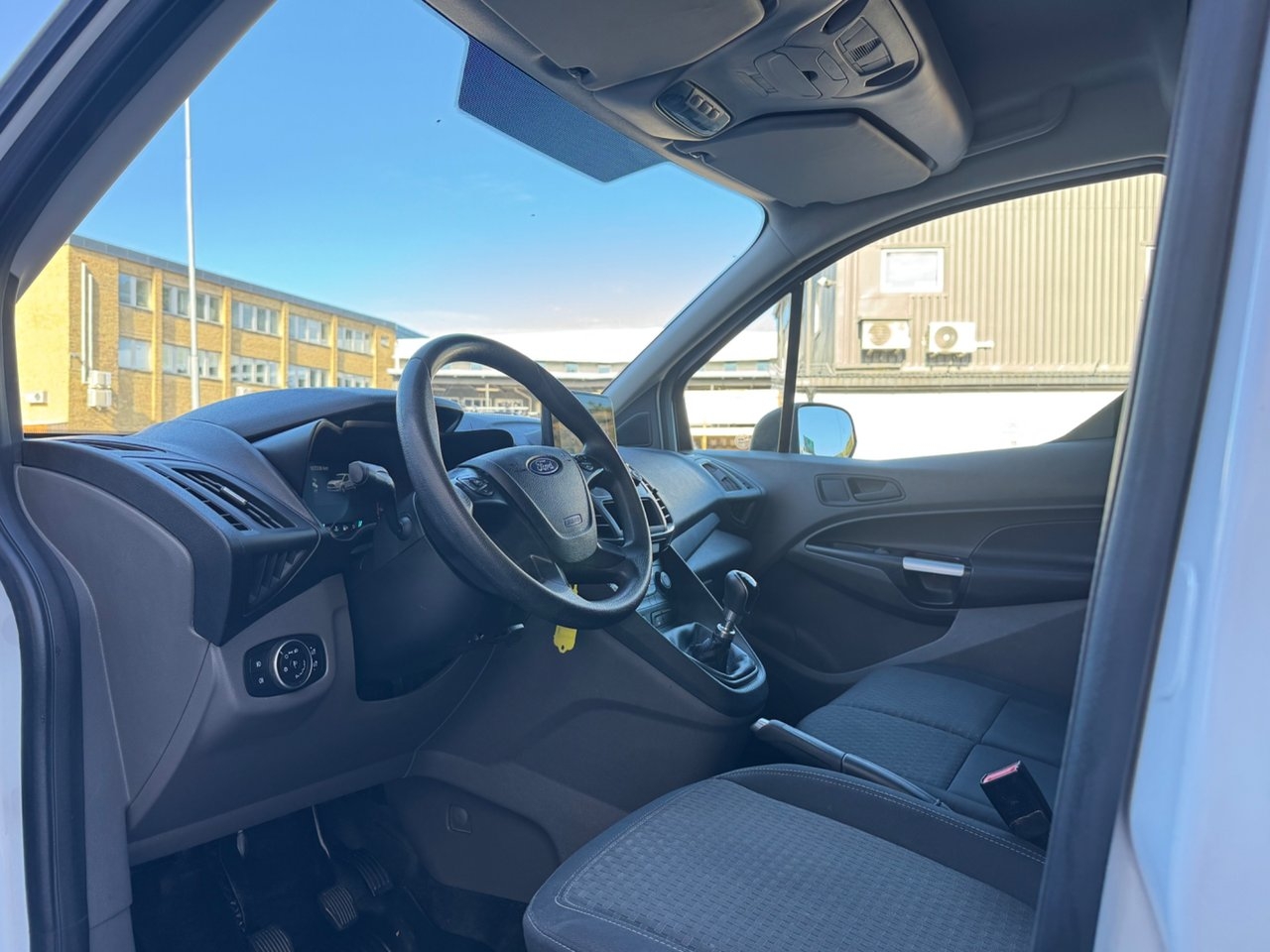 Ford Transit Connect 2020, photo 6/10