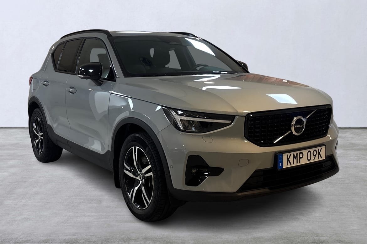 Volvo XC40 B3 FWD Bensin Plus Dark 2025, bild 6/10