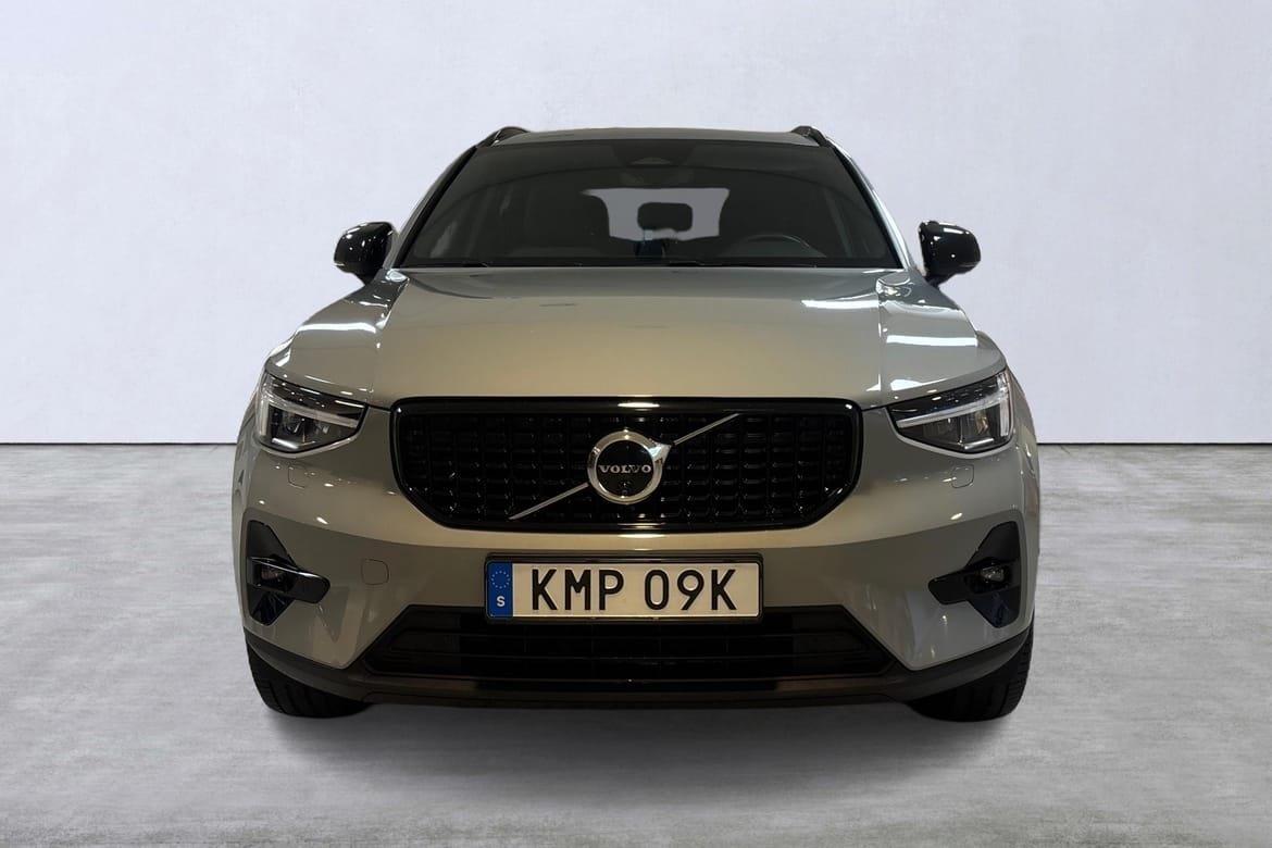 Volvo XC40 B3 FWD Bensin Plus Dark 2025, bild 7/10