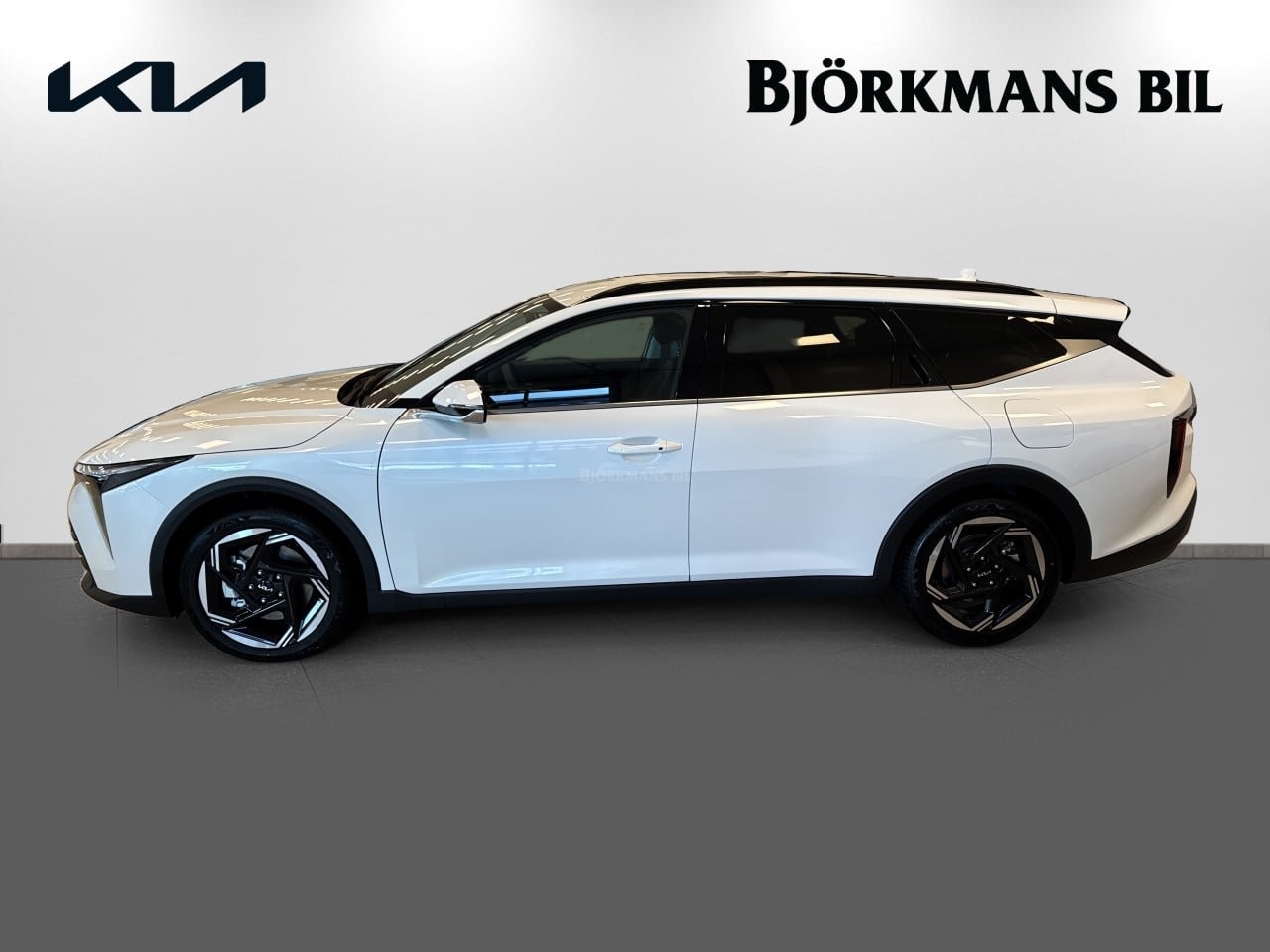 Kia K4 SW 1.6 T-GDI 150HP DCT ADVANCE 2026, bild 4/19