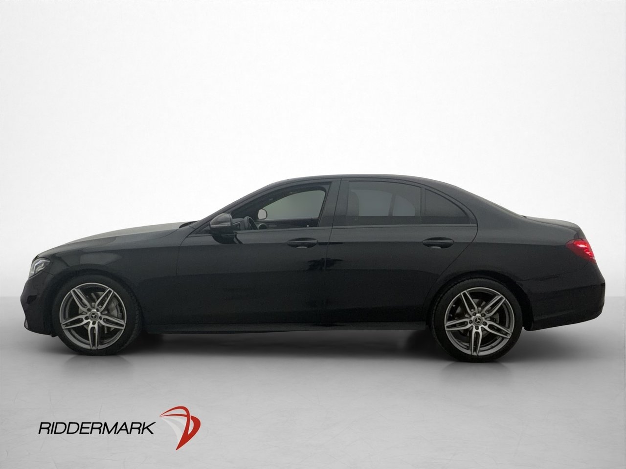 Mercedes-Benz E 220 4M AMG 2019, bild 5/10