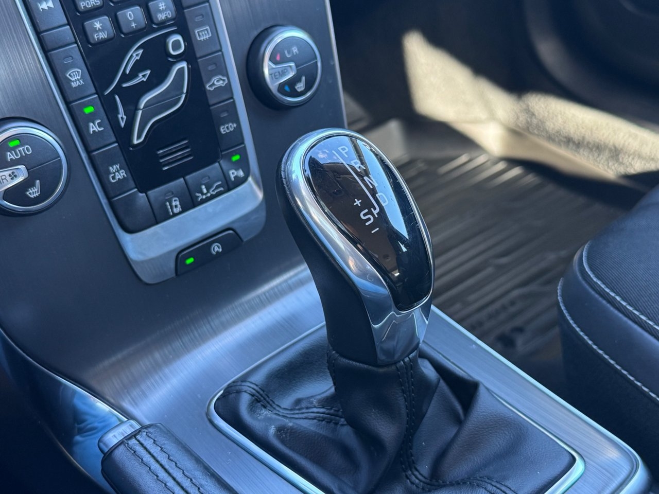 Volvo V40 2016, bild 5/10