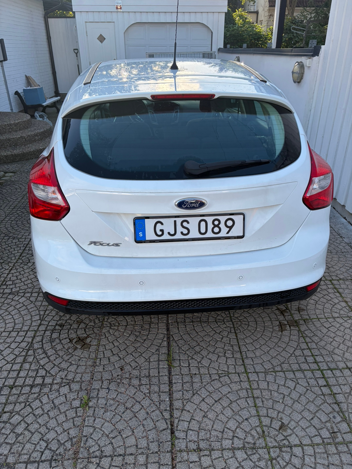 Ford Focus 1.6 Ti-VCT Flexifuel Manuell 2014, bild 2/6