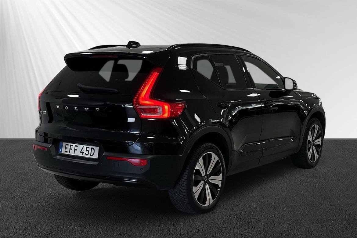 Volvo XC40 Recharge Plus 2023, photo 3/9