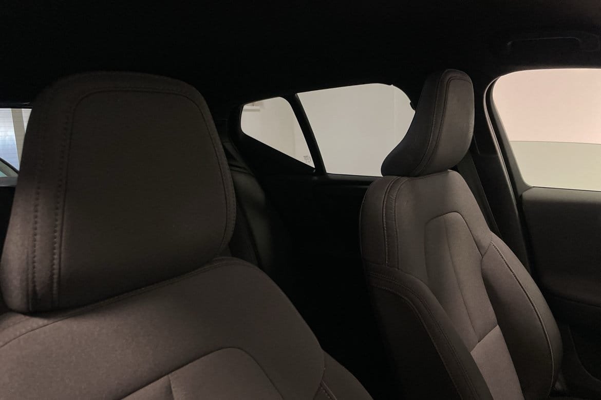 Volvo XC40 Recharge Plus 2023, photo 7/9