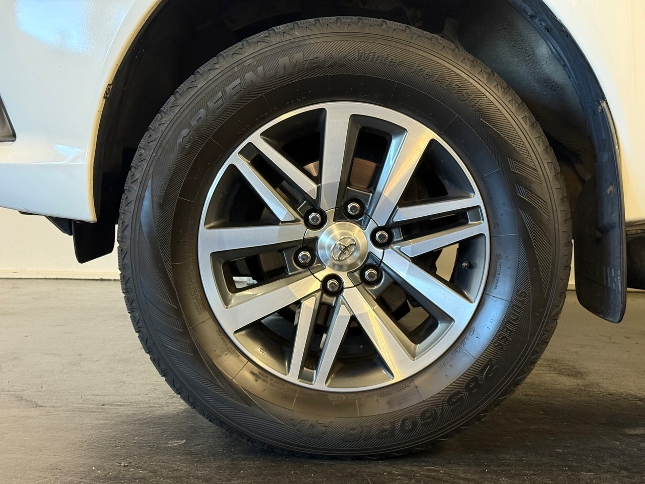 Toyota HiLux 2017, kuva 4/10
