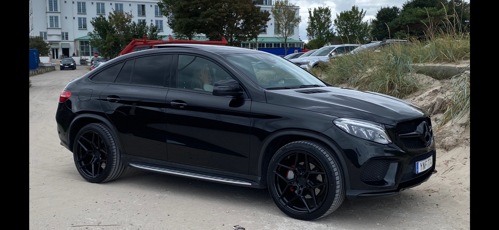Mercedes-Benz GLE 2017, kuva 7/9
