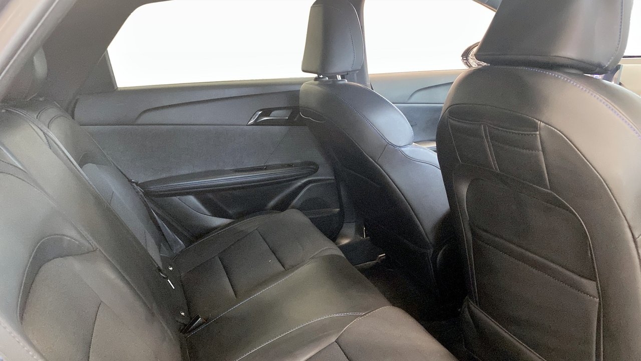MG MG4 Long Range Luxury 64kWh (204hk) 2023, kuva 5/10