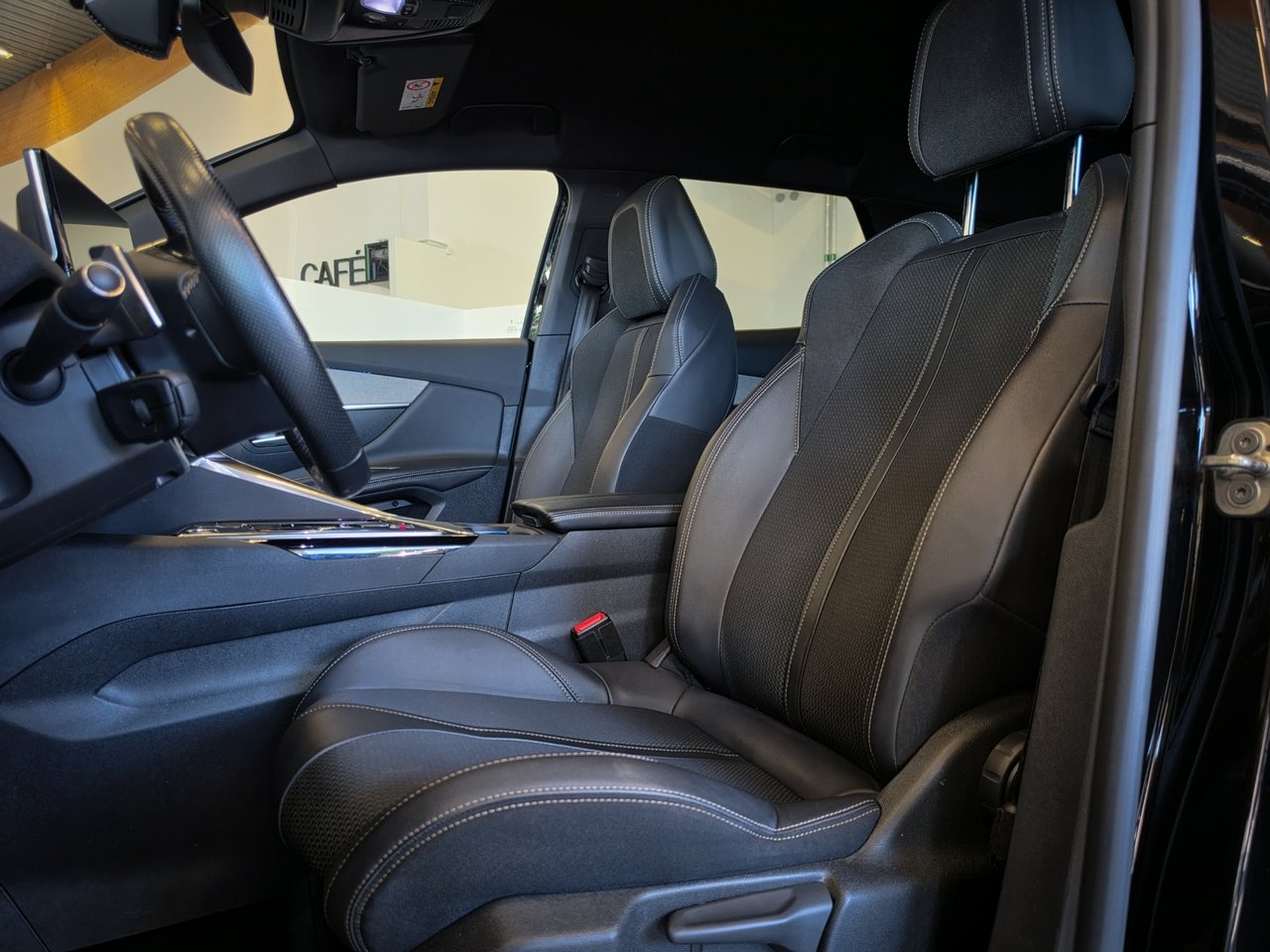 Peugeot 3008 2023, bild 7/10