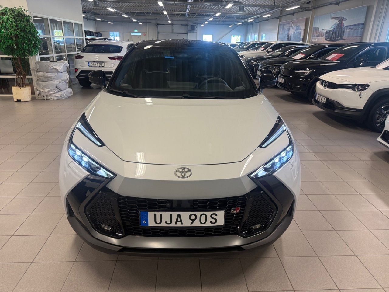 Toyota C-HR 2024, bild 6/10