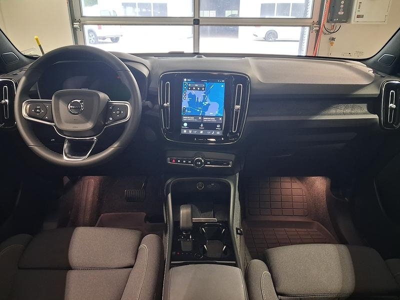 Volvo C40 2024, photo 4/7
