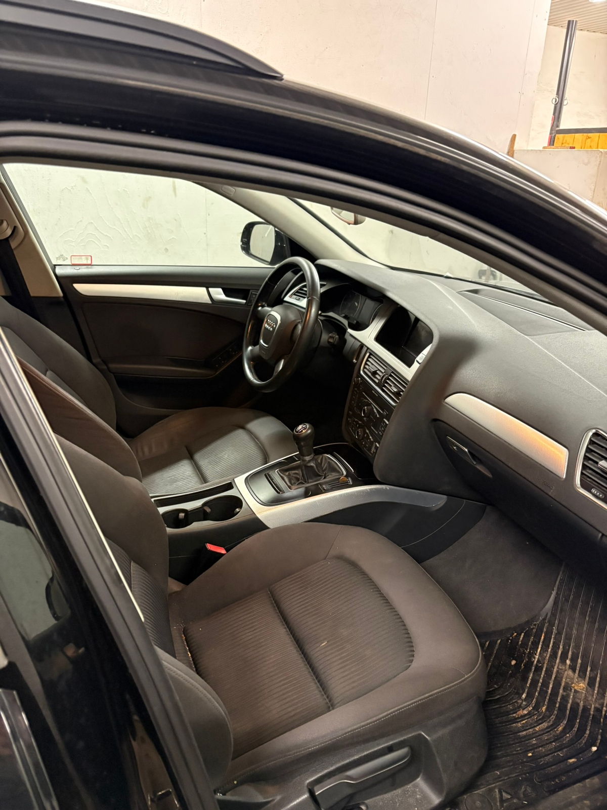 Audi A4 Avant 2.0 TDI DPF Manuell 2010, bild 5/6
