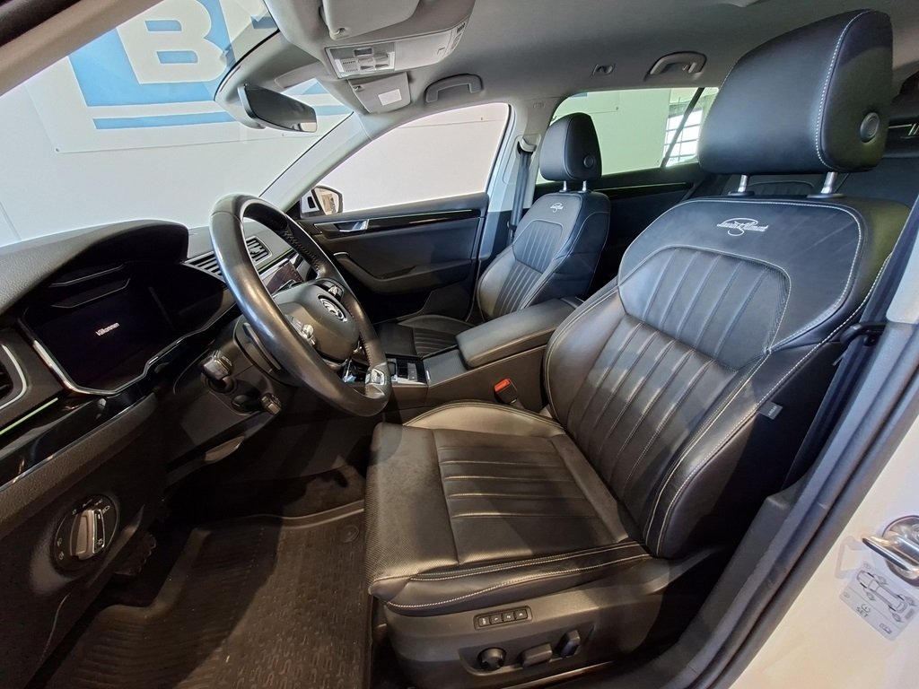 Skoda Superb 2021, bild 5/10
