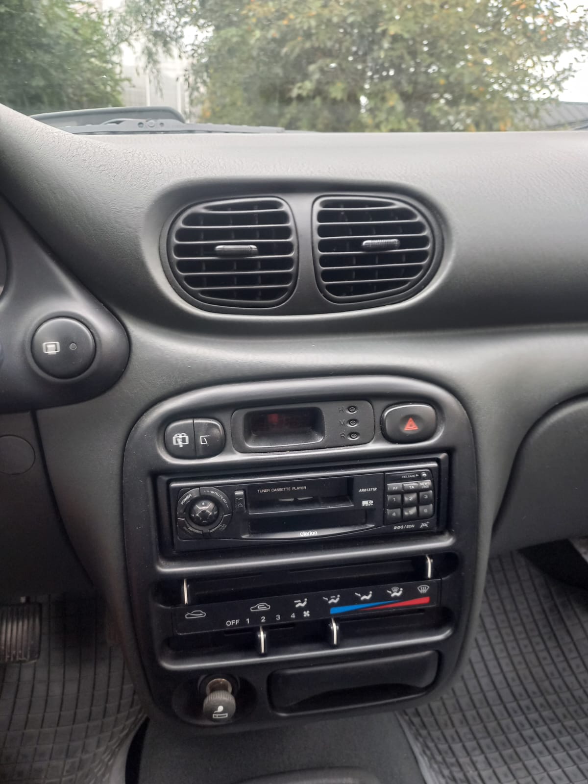 Hyundai Accent 3-dörrar 1.5 Manuell 1999, bild 6/10