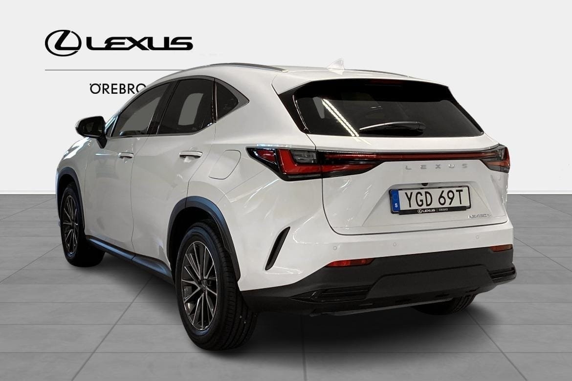 Lexus NX 450h+ Business Plus 2026, photo 4/10