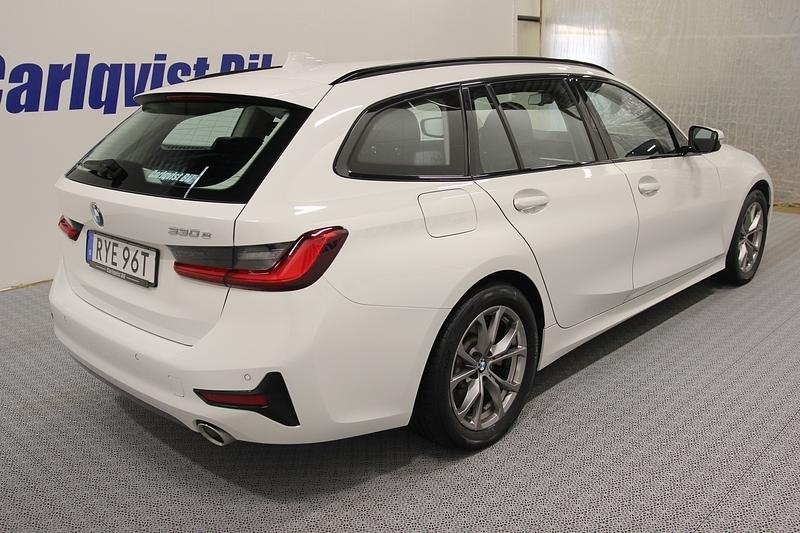 BMW 330 e TOURING Plug in 2021, bild 4/8