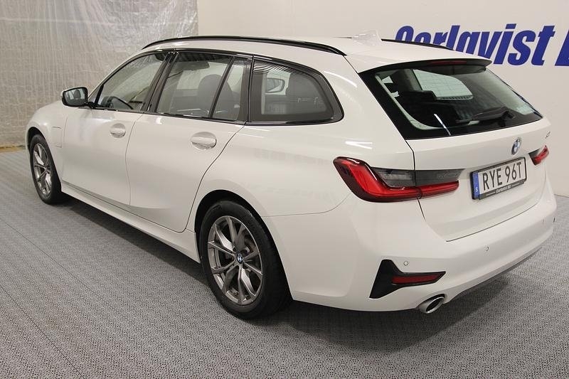 BMW 330 e TOURING Plug in 2021, bild 5/8