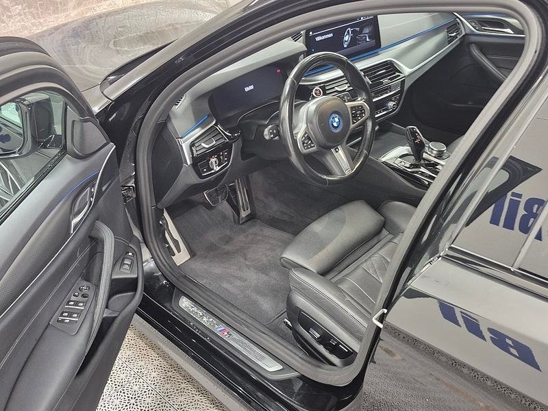 BMW 530 e TOURING XDRIVE M-SPORT Plug in 2023, photo 2/10