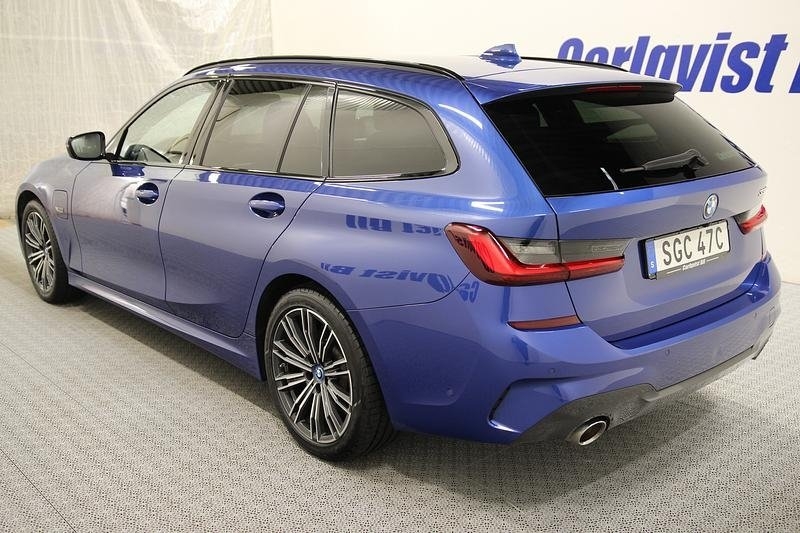 BMW 330 e TOURING M-SPORT Plug in 2022, bild 5/10