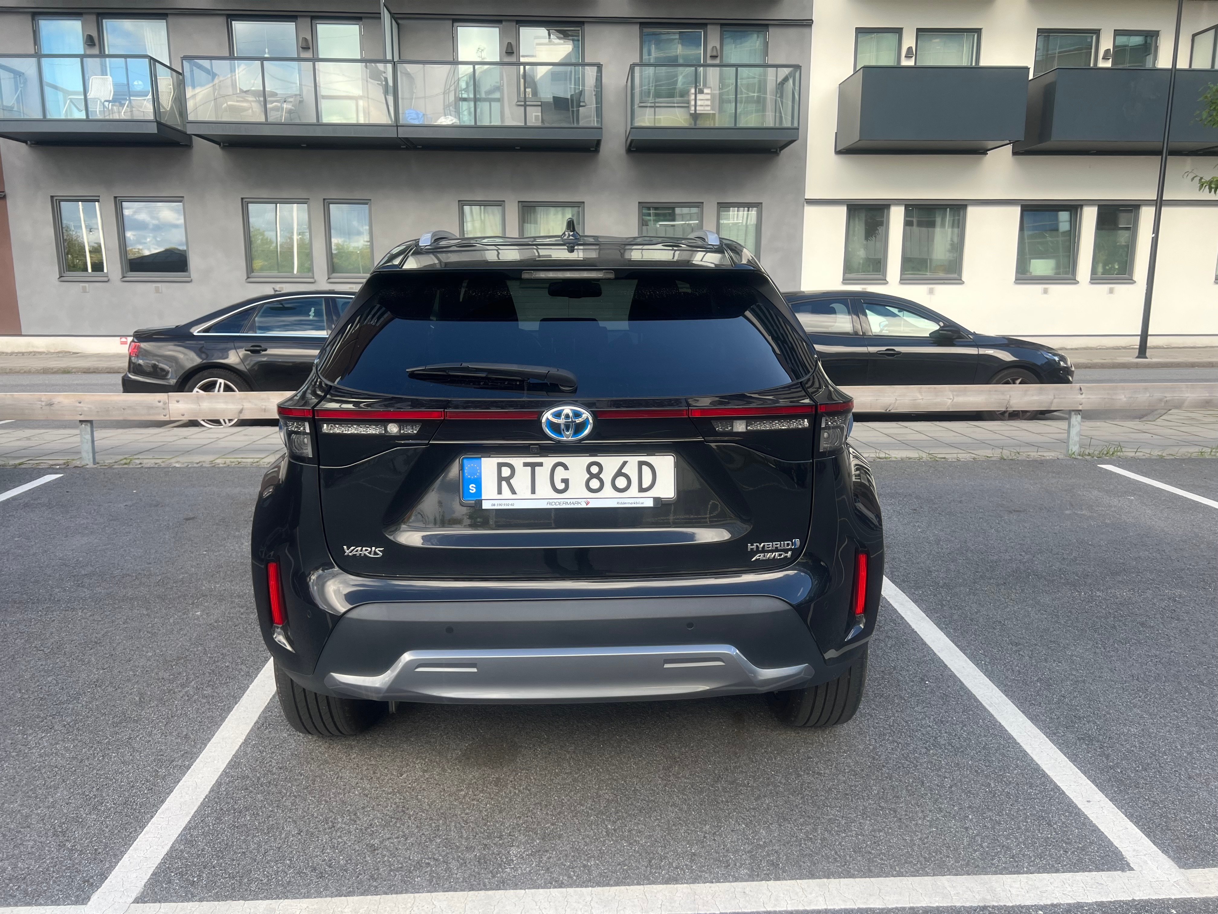 Toyota Yaris Cross Hybrid AWD-i e-CVT 2021, bild 4/10