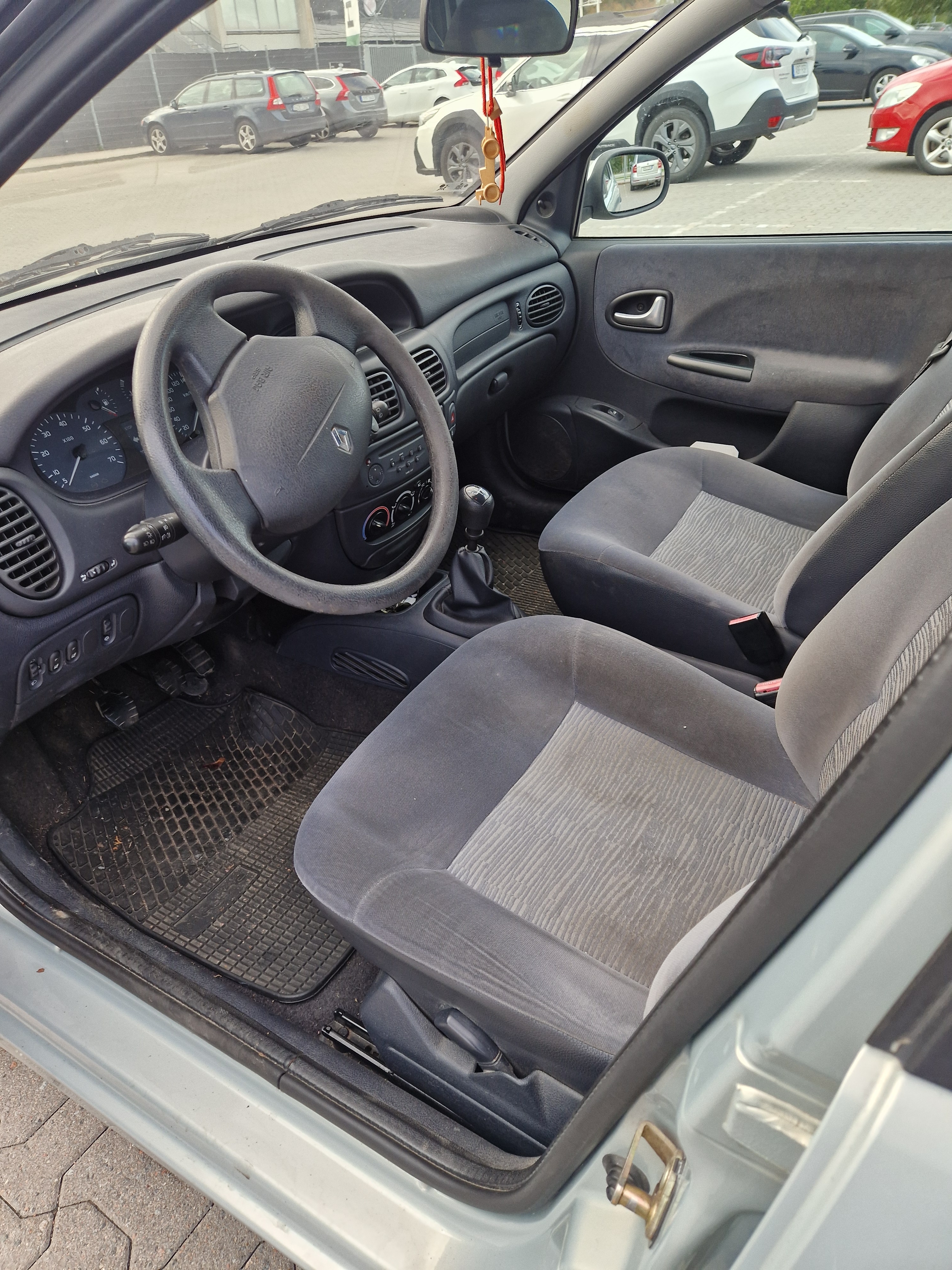 Renault Megane I Grandtour 1.6 Manuell 2002, bild 8/8