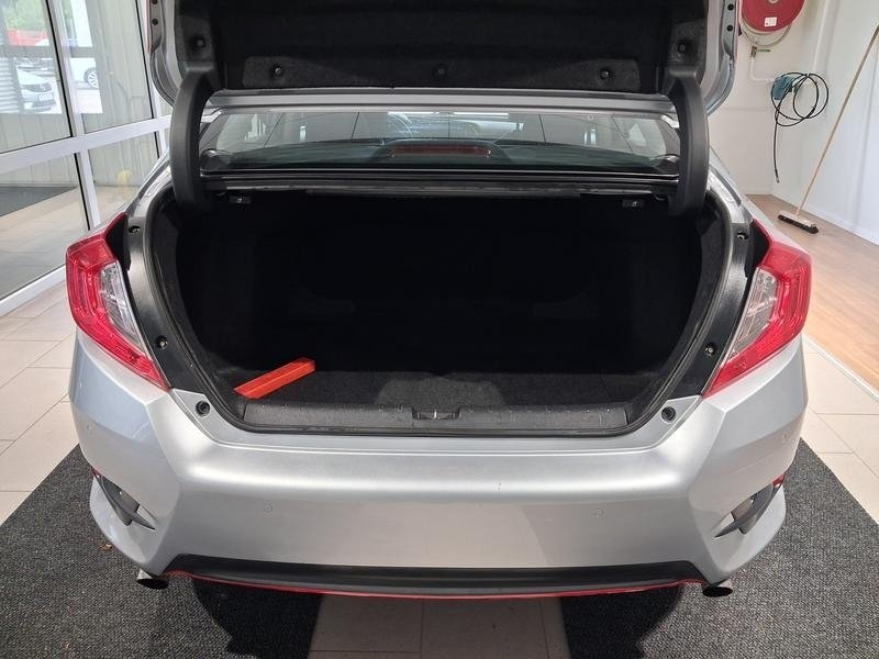 Honda Civic 4DR 2017, bild 6/6