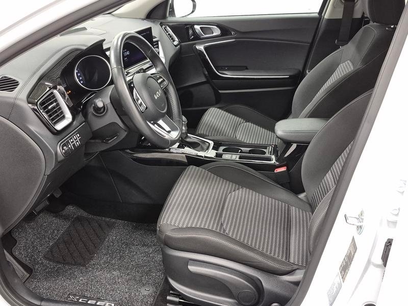 Kia XCeed Plug in 2023, bild 2/8