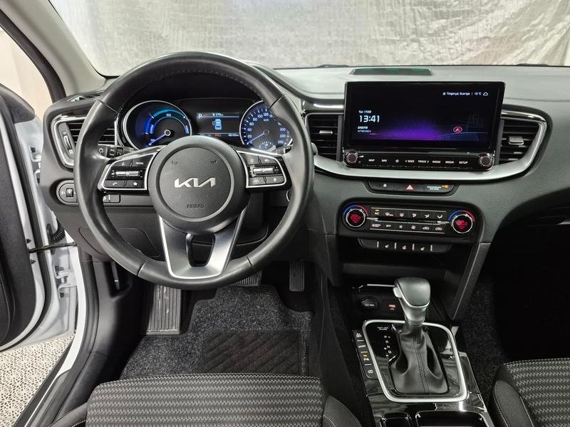 Kia XCeed Plug in 2023, bild 6/8