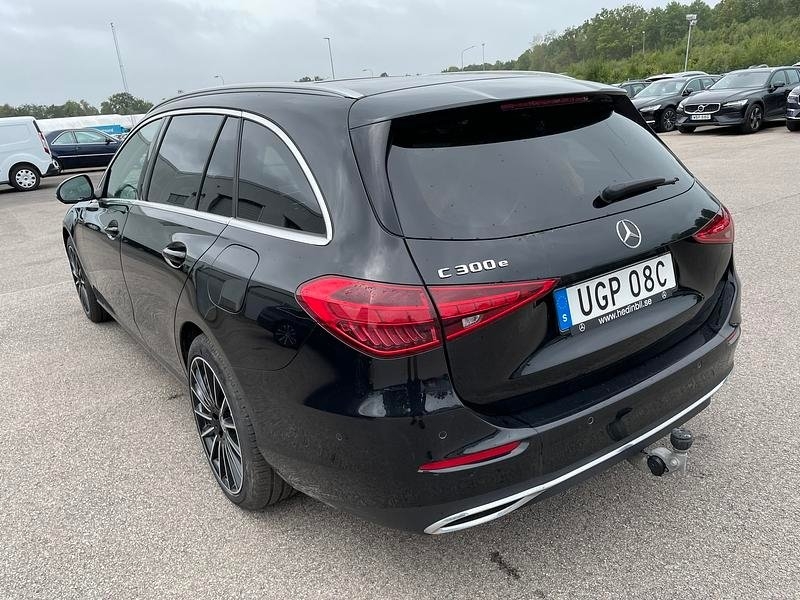 Mercedes-Benz C 300 e KOMBI Plug in 2023, bild 4/5