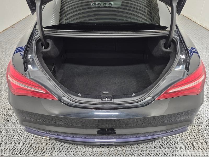 Mercedes-Benz CLA 250 SEDAN 2017, bild 8/8