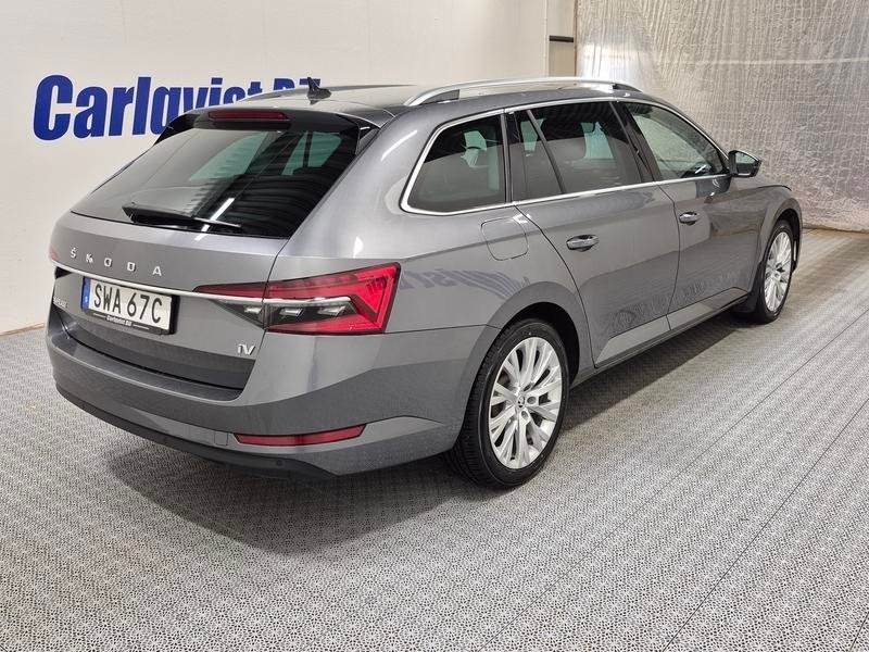 Skoda Superb iV COMBI Plug in 2024, bild 4/10