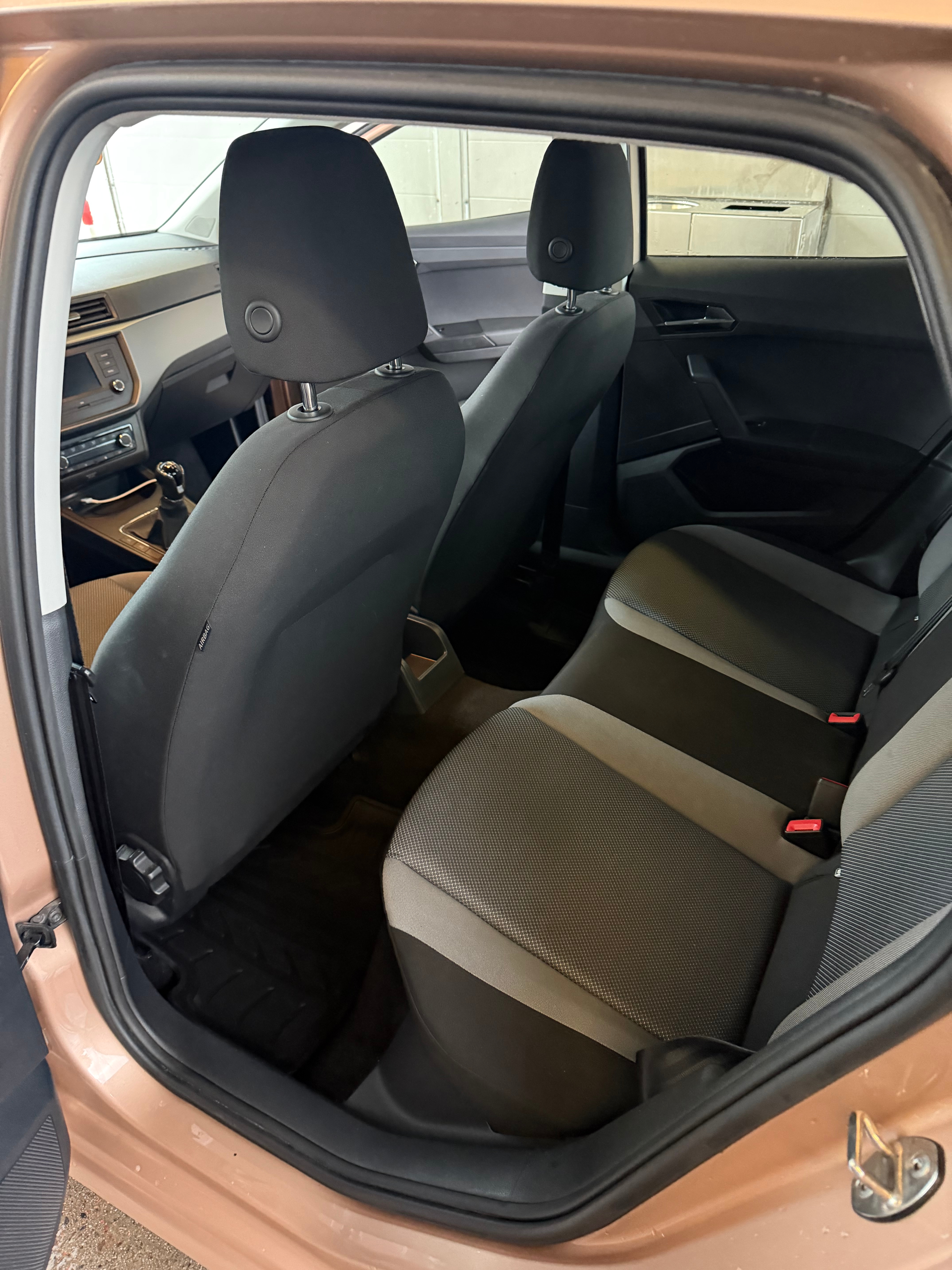 Seat Ibiza 1.0 TSI Manuell 2018, bild 4/10