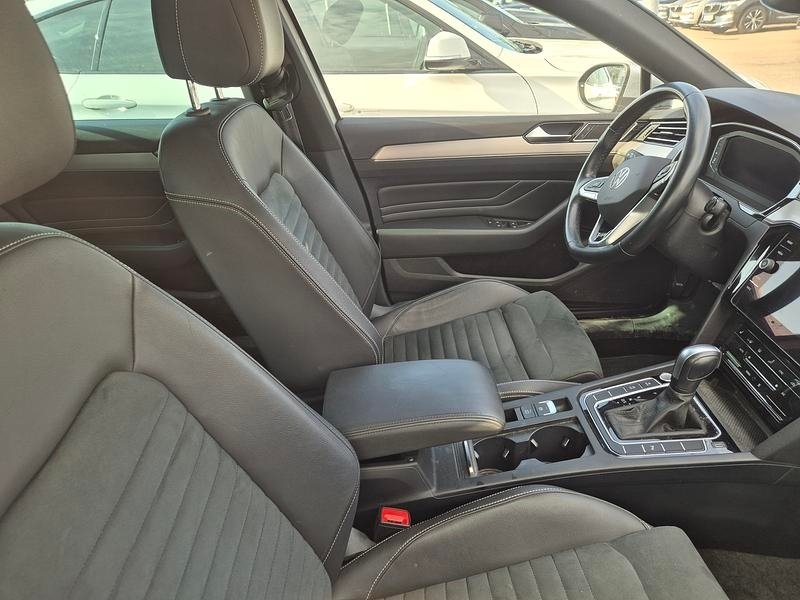 Volkswagen Passat 2021, bild 5/5