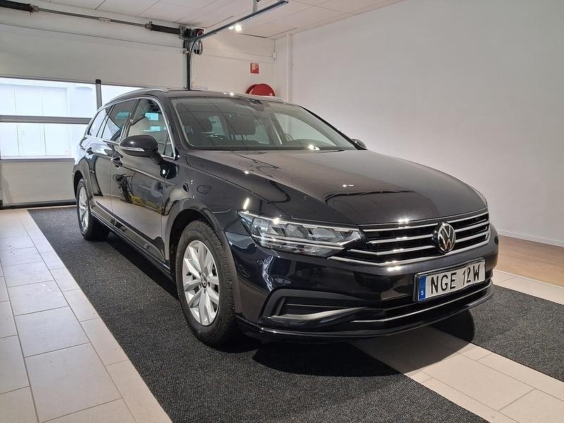 Volkswagen Passat SPORT COMBI 2023, bild 3/7