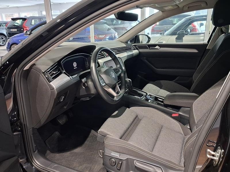 Volkswagen Passat SPORT COMBI 2023, bild 2/7