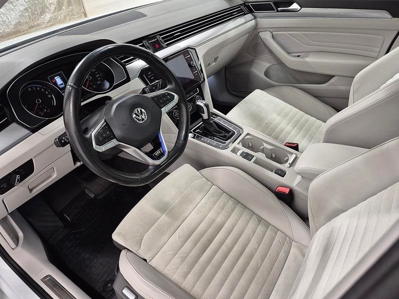 Volkswagen Passat 2020, photo 2/10