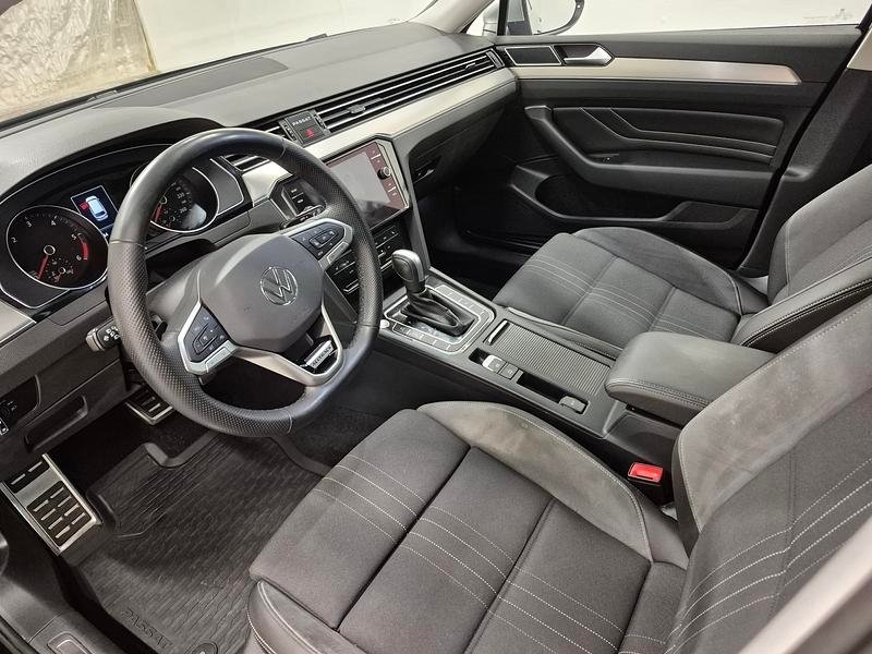 Volkswagen Passat Alltrack 4MOTION 2022, bild 2/10