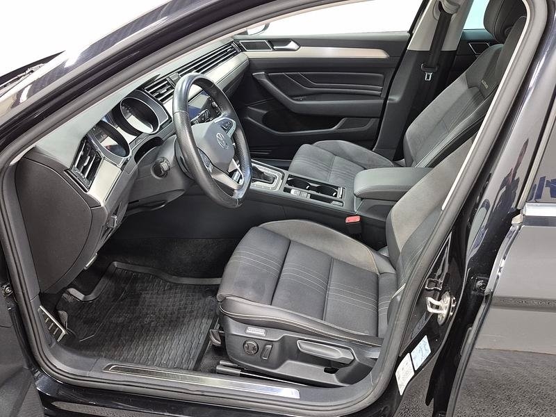 Volkswagen Passat Alltrack 4MOTION 2022, bild 2/10