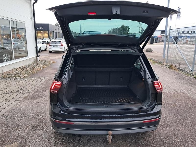 Volkswagen Tiguan 4MOTION Executive 2017, bild 7/7