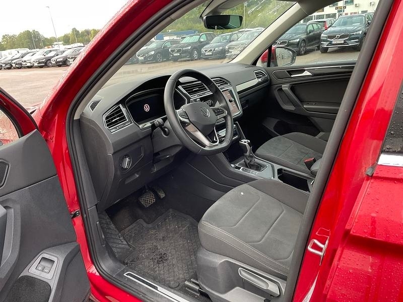 Volkswagen Tiguan eHYBRID Plug in 2023, bild 5/5