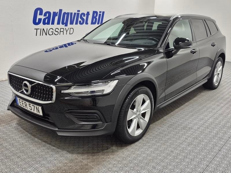 Volvo V60 Cross Country B4