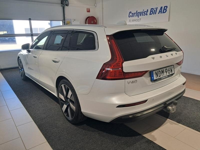Volvo V60 T6 Core Bright plug in 2024, bild 5/7