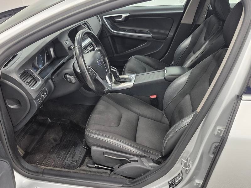 Volvo V60 D3 2016, bild 2/9