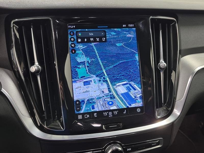 Volvo V60 Recharge Plus Dark plug in 2024, bild 7/10