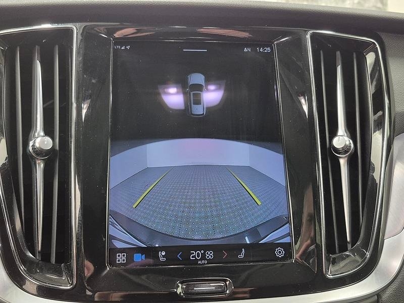 Volvo V60 T6 Recharge Core plug in 2023, bild 7/10