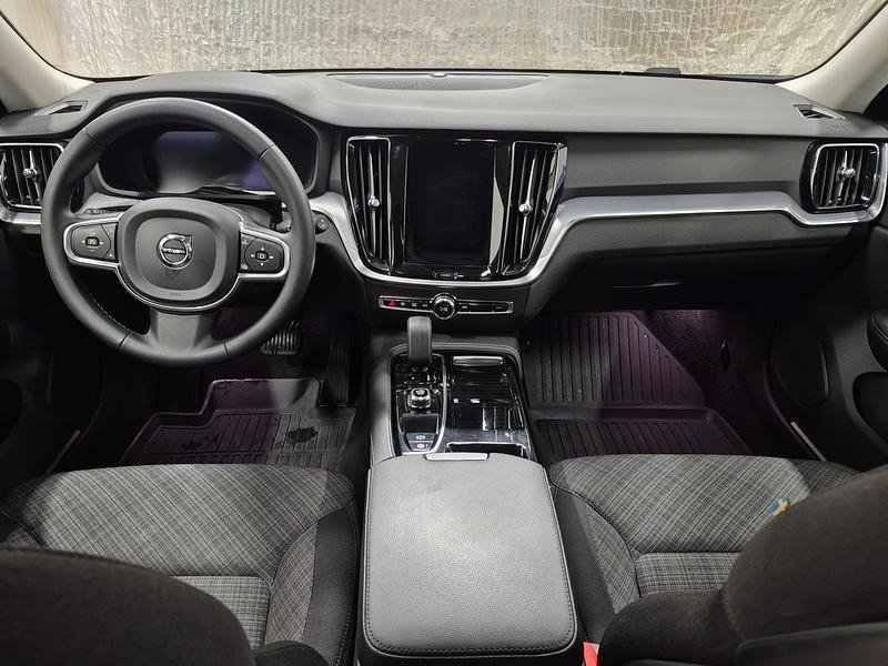 Volvo V60 T6 Recharge Core plug in 2023, bild 6/10